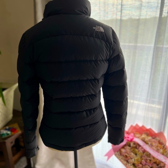 🔥🔥The North Face Black Puffer Jacket with High Collar🔥🔥 - Picture 11 of 14